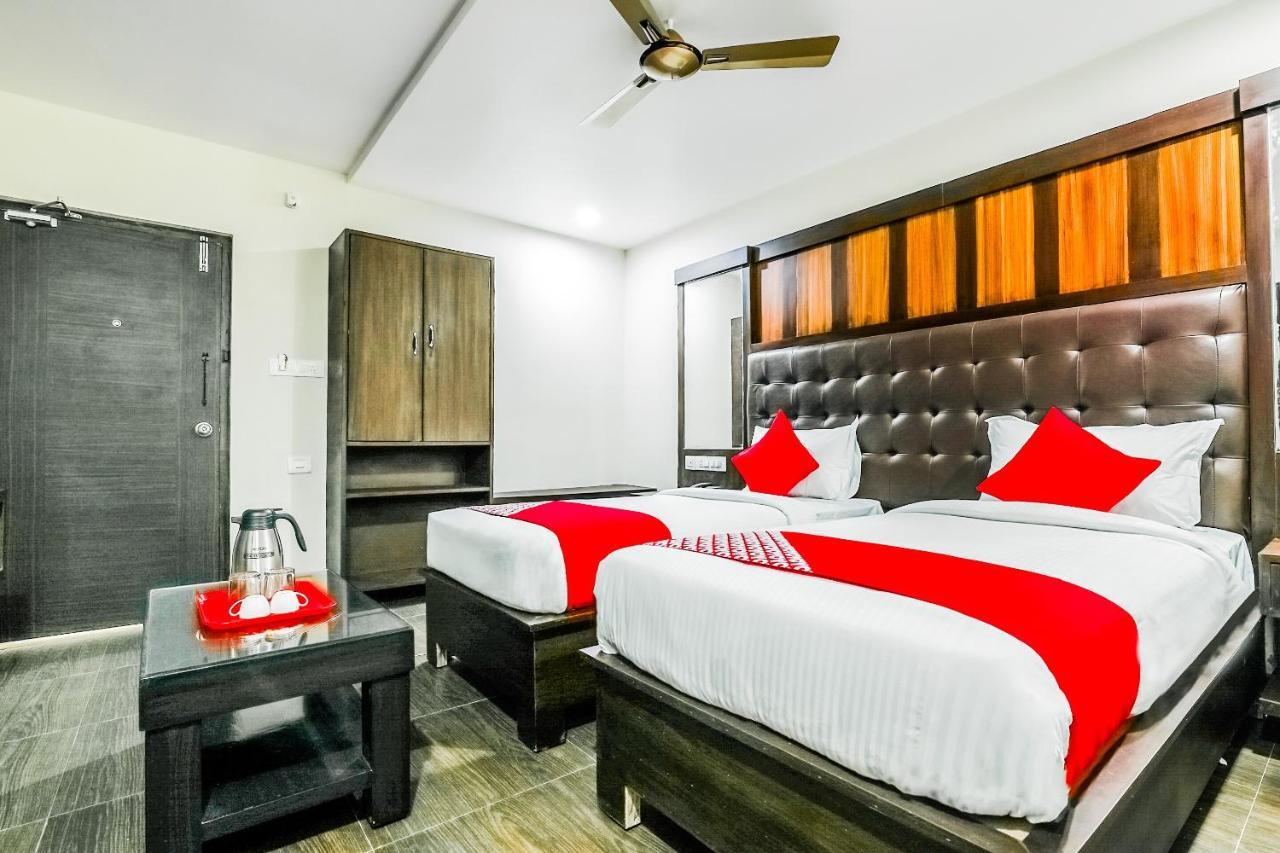 Oyo 16155 Hotel Dcm Grand Vijayawāda Екстериор снимка